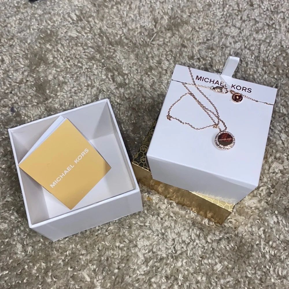 Michael Kors Rose Gold Crystal Halo Disc Pendant Necklace 18” Logo Charm